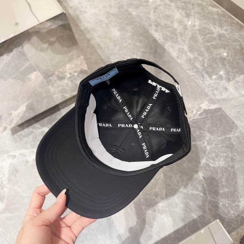 Prada cap (251)